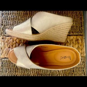 boc Gold Crisscross Comfort Wedge Sandals Slides 9